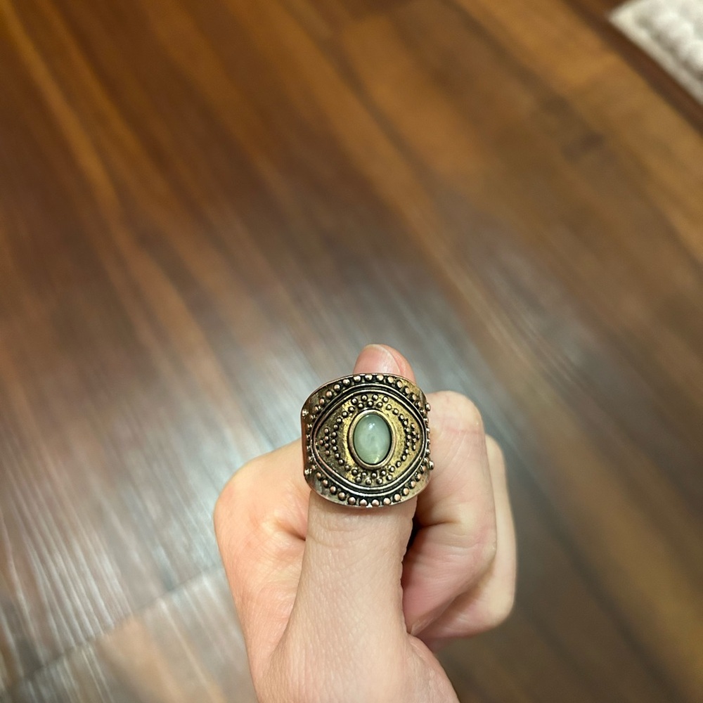 Vintage Gold-Tone with Eye Center Stone Boho Western Ring Size 8
